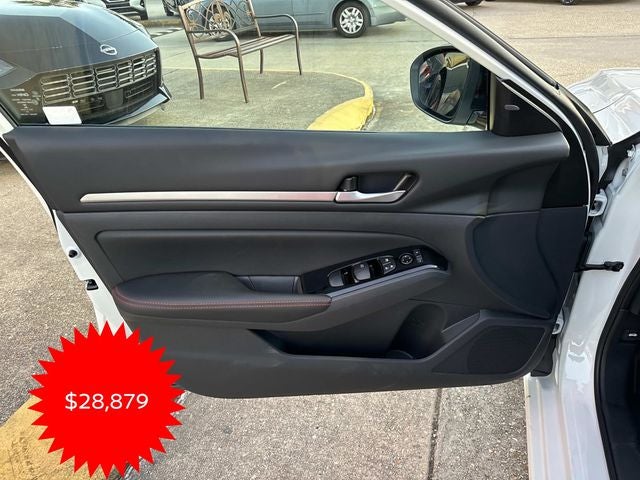 2025 Nissan Altima 2.5 SR