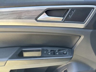 2020 Volkswagen Atlas Cross Sport 2.0T SE 4Motion