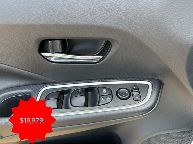 2025 Nissan Versa 1.6 SR