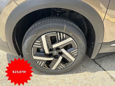 2025 Nissan Kicks SV