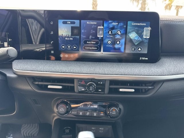 2027 Nissan Kicks SV
