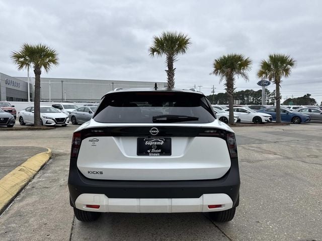 2026 Nissan Kicks SV