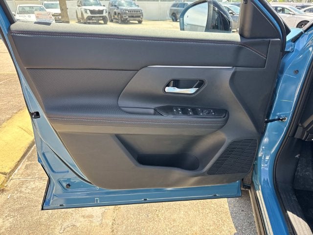 2027 Nissan Kicks SR