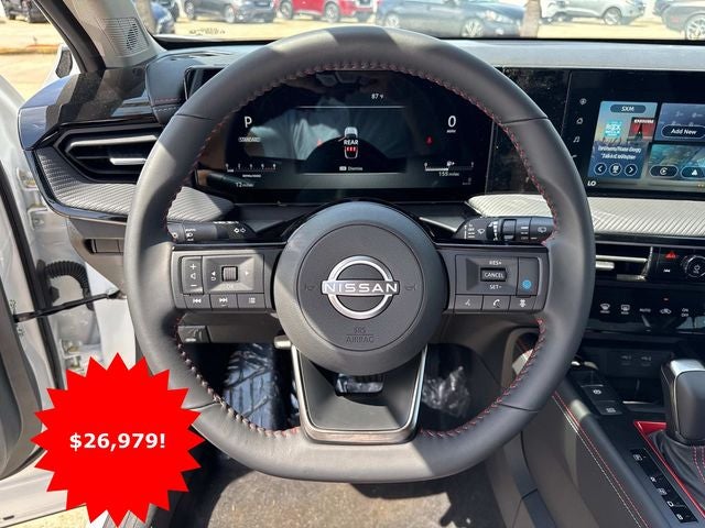 2025 Nissan Kicks SR