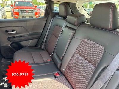 2025 Nissan Kicks SR