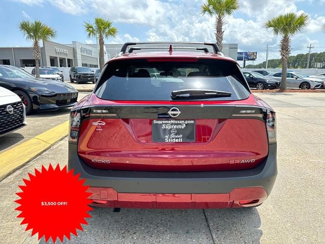 2025 Nissan Kicks SR