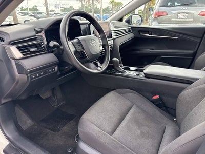 2025 Toyota Camry SE