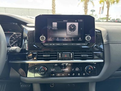 2025 Nissan Pathfinder SV