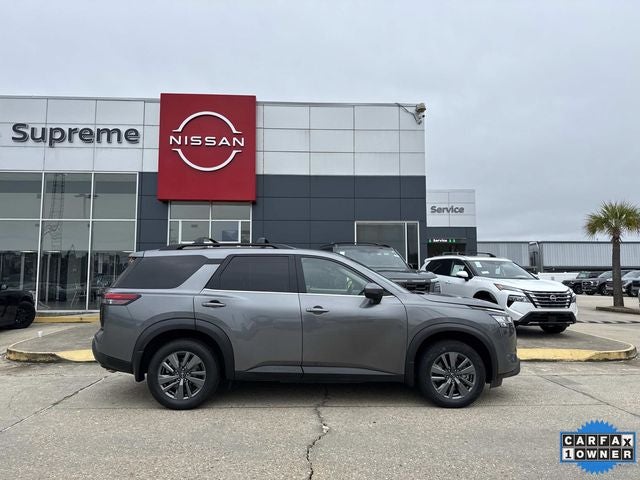 2022 Nissan Pathfinder SV