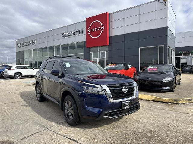2025 Nissan Pathfinder SV