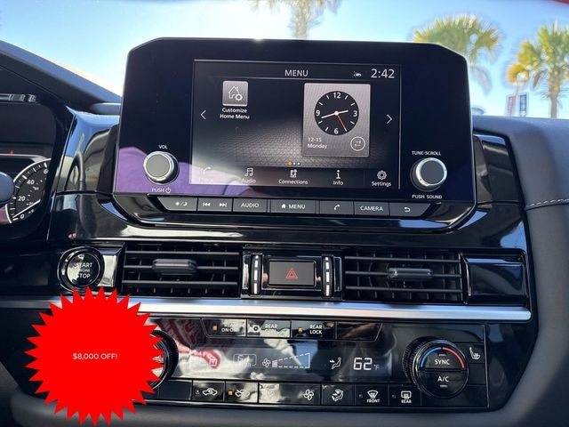 2025 Nissan Pathfinder SV