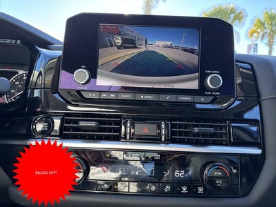 2025 Nissan Pathfinder SV