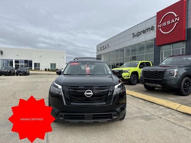 2025 Nissan Pathfinder SV