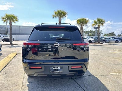 2026 Nissan Pathfinder SV