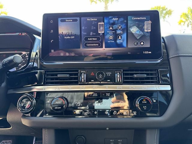 2026 Nissan Pathfinder SV