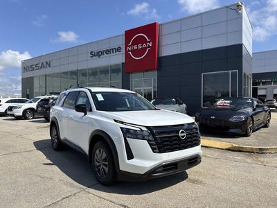 2026 Nissan Pathfinder SV