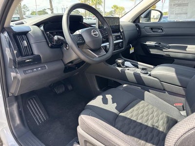 2026 Nissan Pathfinder SV