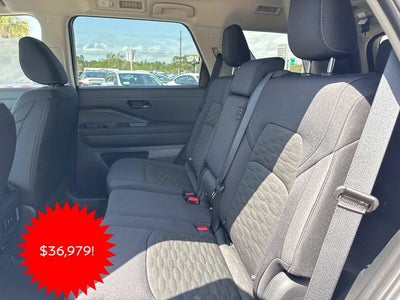 2026 Nissan Pathfinder SV