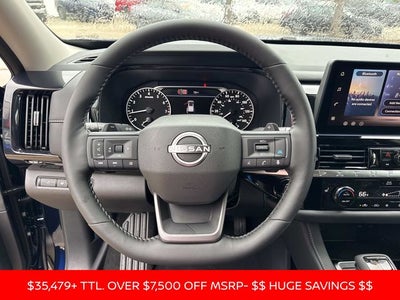 2026 Nissan Pathfinder SV