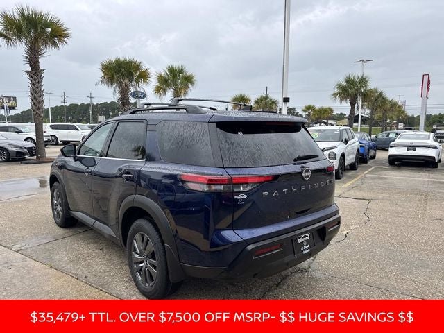 2026 Nissan Pathfinder SV