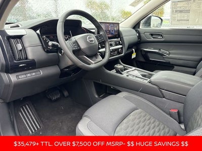 2026 Nissan Pathfinder SV