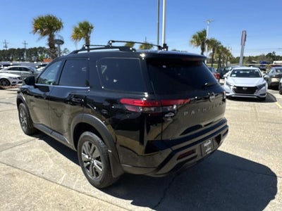 2026 Nissan Pathfinder SV