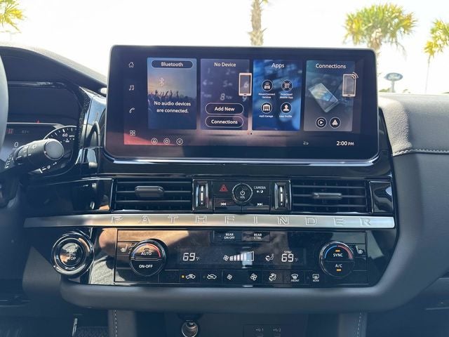 2026 Nissan Pathfinder SV