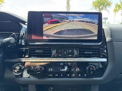 2026 Nissan Pathfinder SV