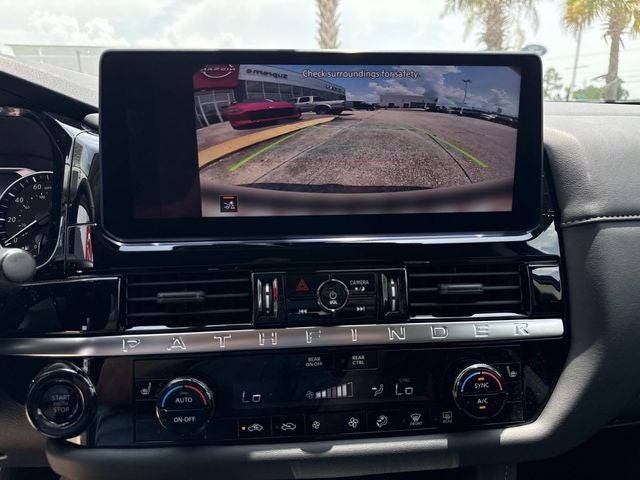 2026 Nissan Pathfinder SV