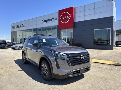 2026 Nissan Pathfinder SV