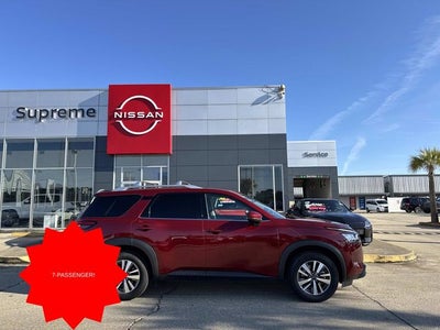 2023 Nissan Pathfinder SL