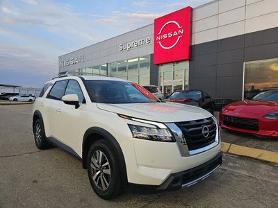2024 Nissan Pathfinder SL