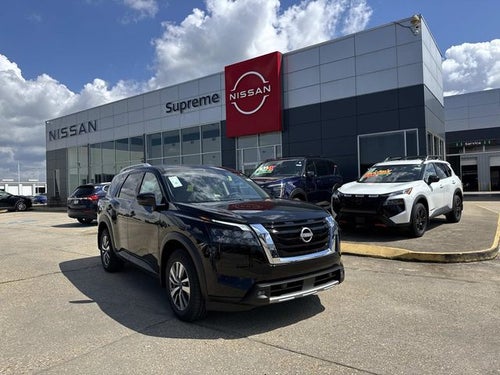 2025 Nissan Pathfinder SL