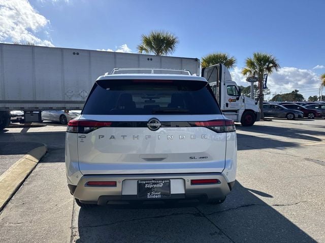 2025 Nissan Pathfinder SL