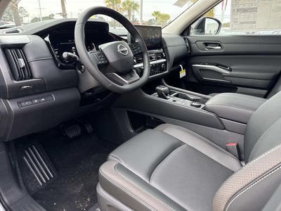 2026 Nissan Pathfinder SL