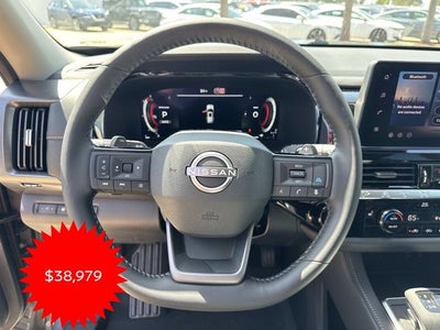 2026 Nissan Pathfinder SL