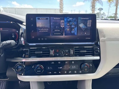 2026 Nissan Pathfinder SL