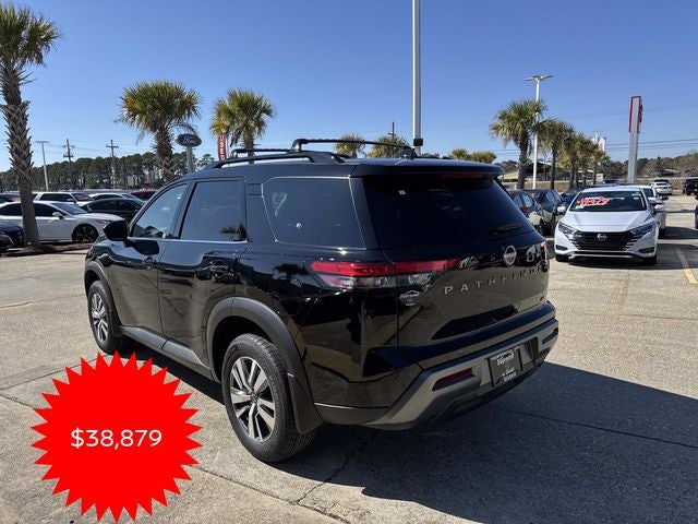 2026 Nissan Pathfinder SL