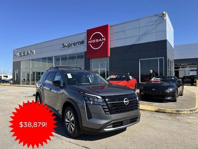 2026 Nissan Pathfinder SL