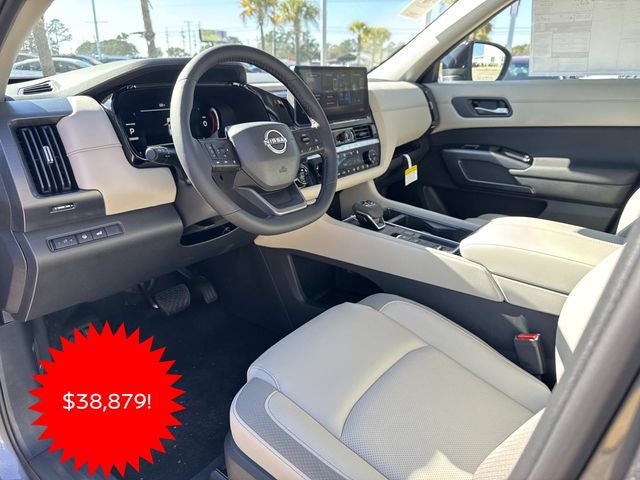 2026 Nissan Pathfinder SL