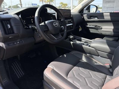 2026 Nissan Pathfinder Platinum