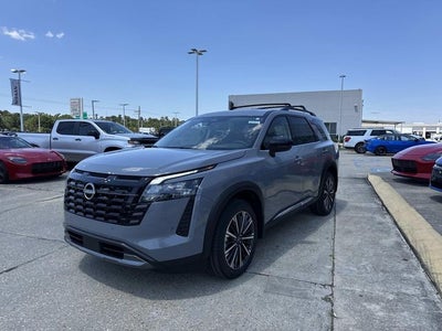 2026 Nissan Pathfinder Platinum