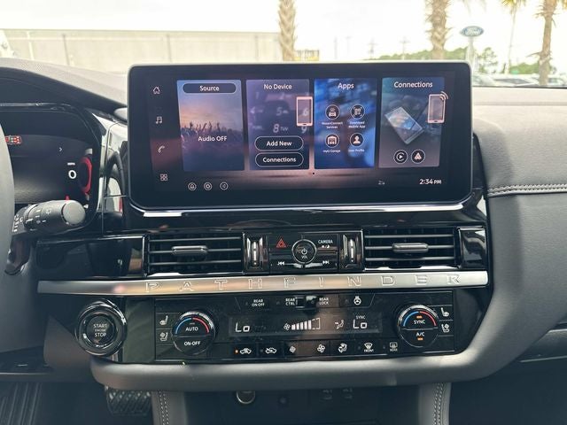 2026 Nissan Pathfinder Platinum