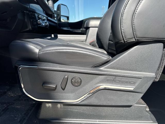 2025 Ford F-350SD Platinum DRW