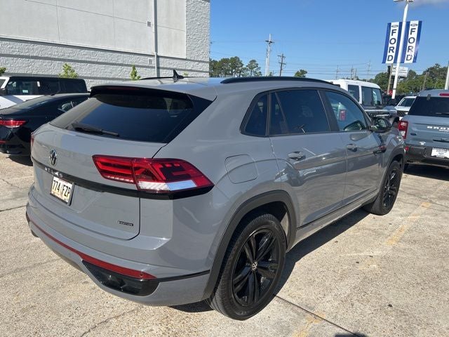 2023 Volkswagen Atlas Cross Sport 2.0T SEL R-Line Black