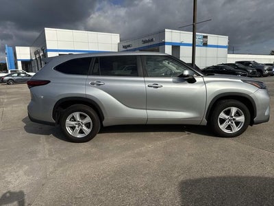 2023 Toyota Highlander LE