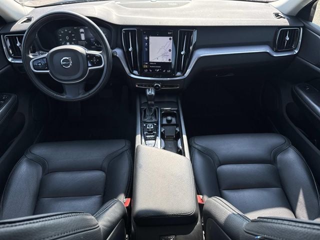 2020 Volvo V60 Cross Country T5