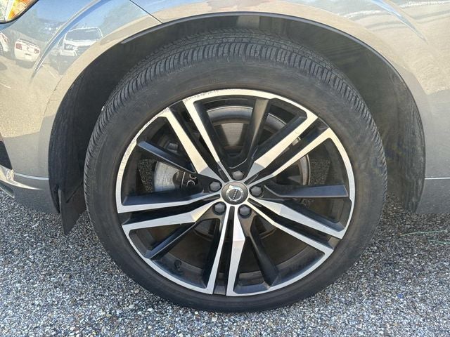 2021 Volvo XC60 Recharge Plug-In Hybrid T8 R-Design